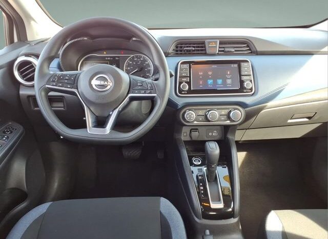 
 Nissan Versa full									