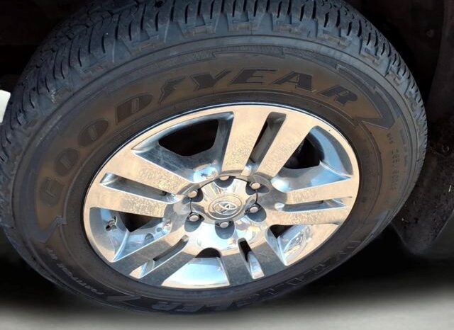 
 Toyota Tacoma full									