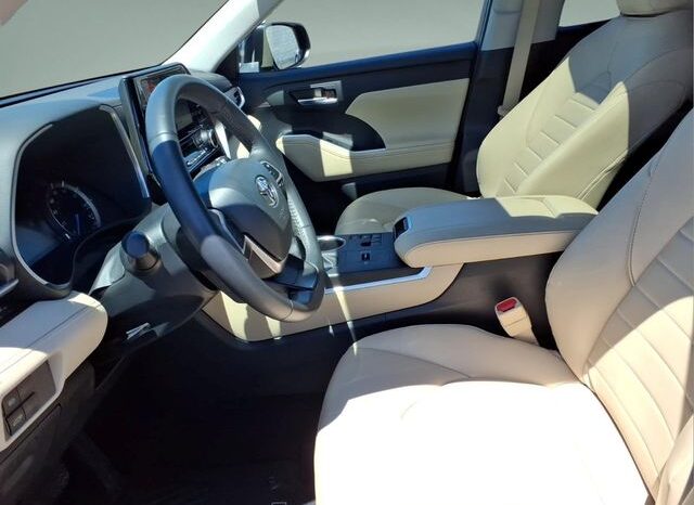 
 Toyota Highlander Hybrid full									
