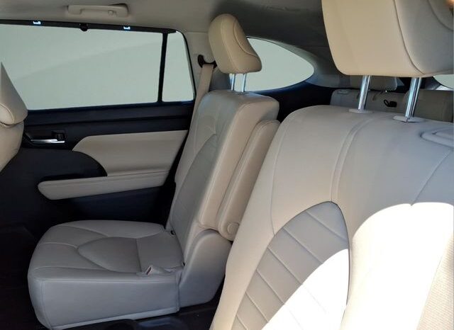 
 Toyota Highlander Hybrid full									