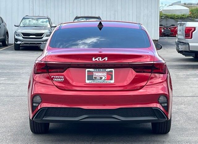 
 Kia Forte full									