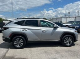 Hyundai Tucson Hybrid full