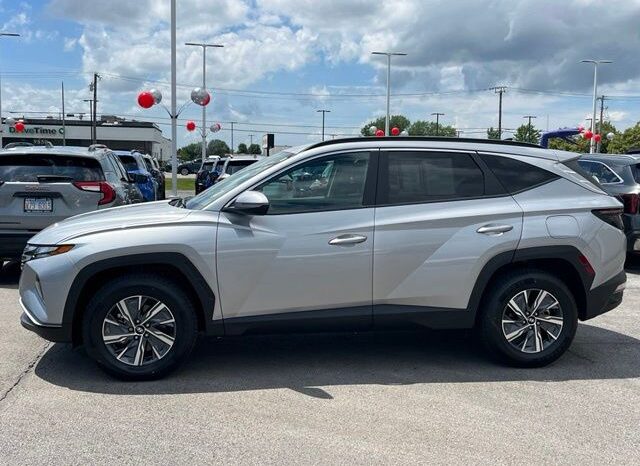 
 Hyundai Tucson Hybrid full									