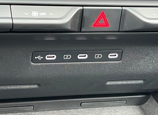 
 Kia Telluride Hybrid full									