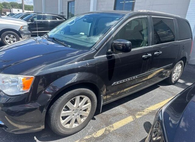 
 Chrysler Town & Country full									