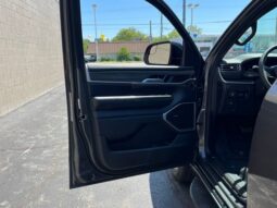 
 Jeep Wagoneer full									