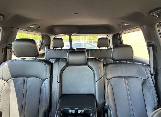 
 Jeep Wagoneer full									
