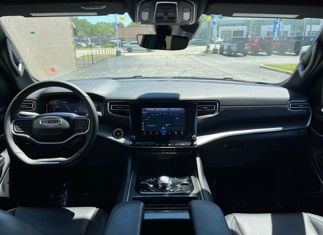 
 Jeep Wagoneer full									