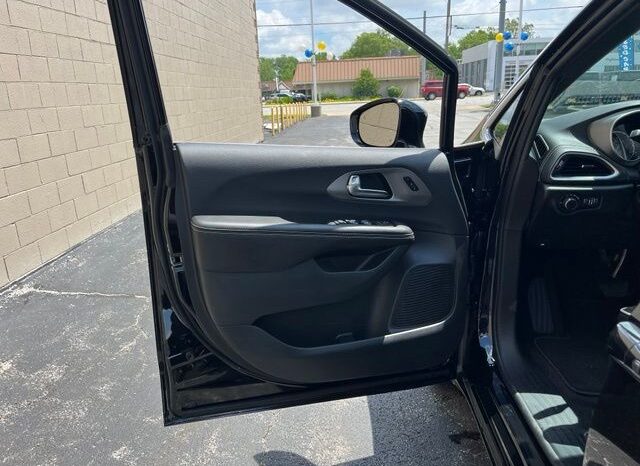 
 Chrysler Pacifica full									