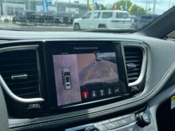 Chrysler Pacifica full