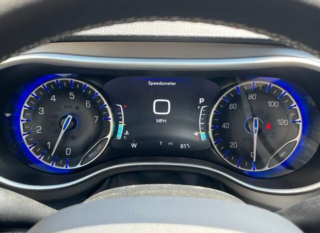 
 Chrysler Pacifica full									