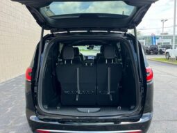 Chrysler Pacifica full