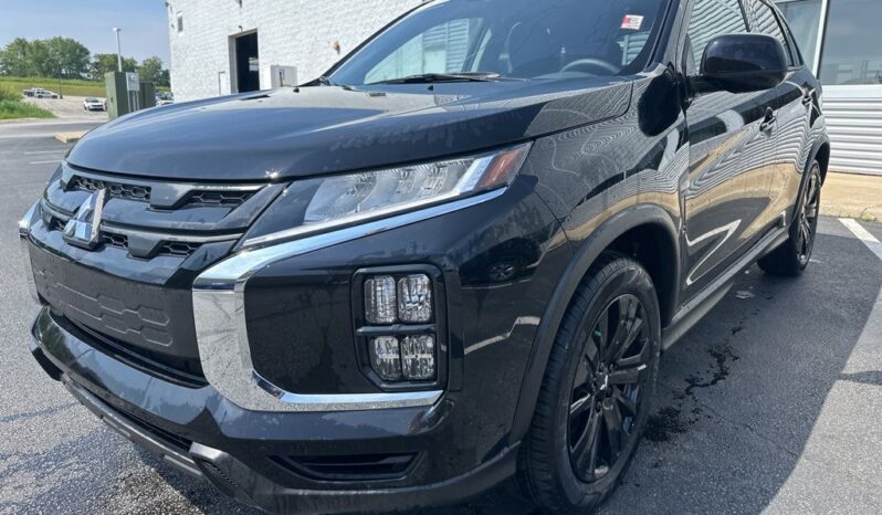 
 Mitsubishi Outlander Sport full									