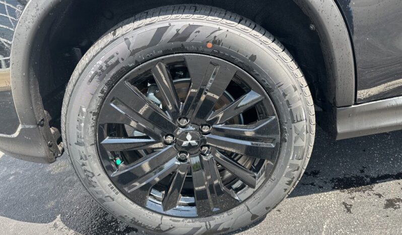 
 Mitsubishi Outlander Sport full									