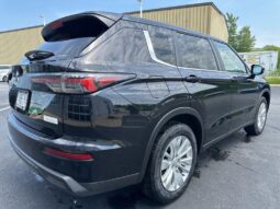 
 Mitsubishi Outlander full									