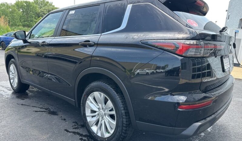 
 Mitsubishi Outlander full									