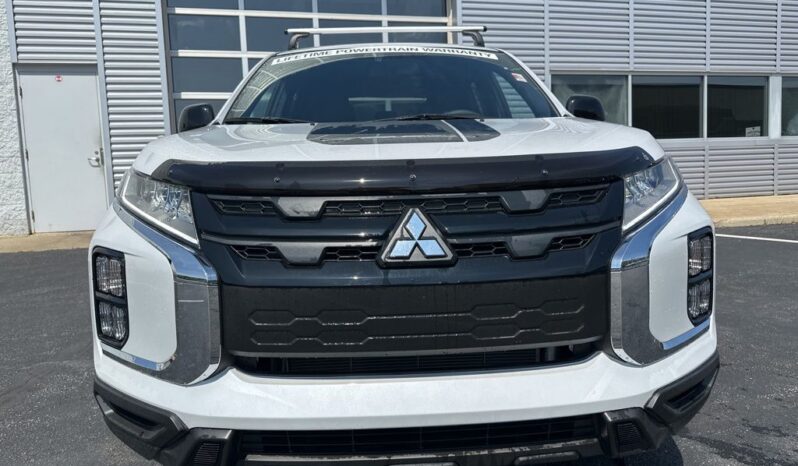 
 Mitsubishi Outlander Sport full									