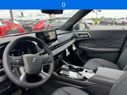 
 Mitsubishi Outlander full									