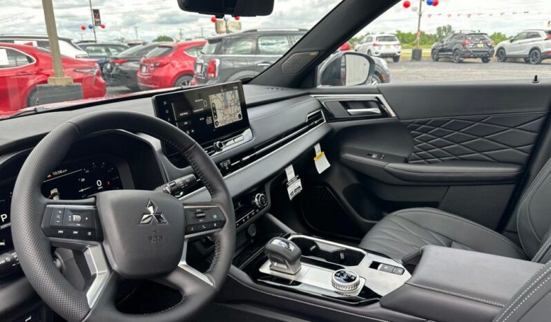 
 Mitsubishi Outlander full									