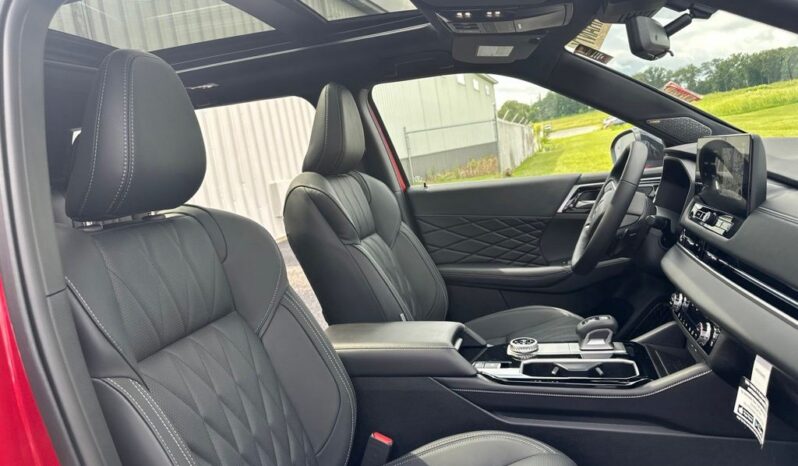 
 Mitsubishi Outlander full									