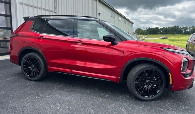 
 Mitsubishi Outlander full									
