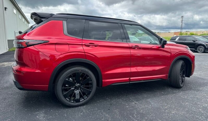 
 Mitsubishi Outlander full									