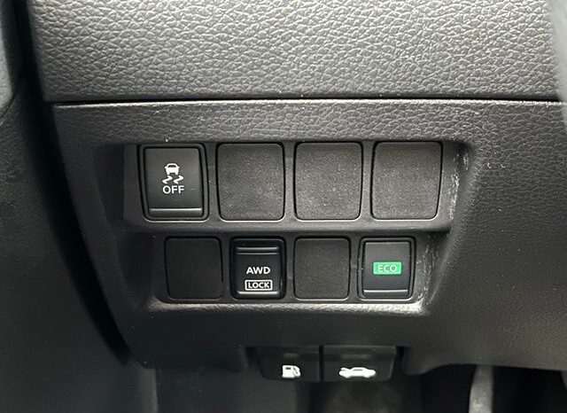 
 Nissan Rogue Sport full									