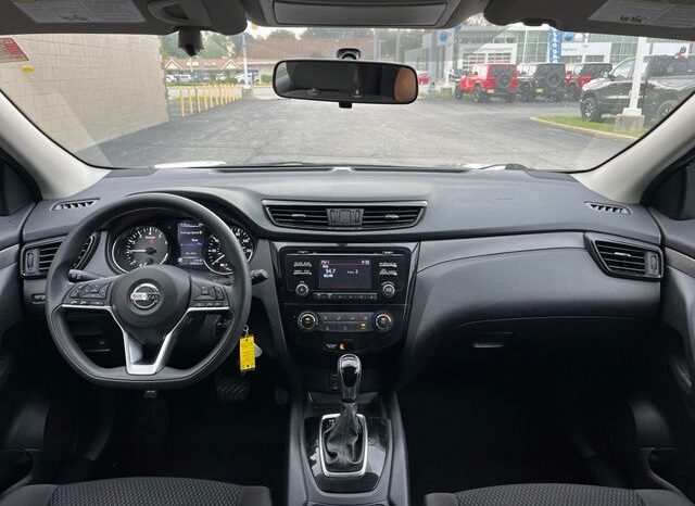
 Nissan Rogue Sport full									
