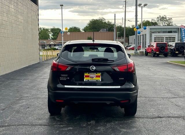 
 Nissan Rogue Sport full									
