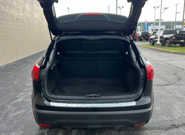 
 Nissan Rogue Sport full									