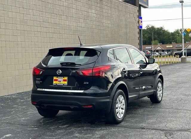 
 Nissan Rogue Sport full									