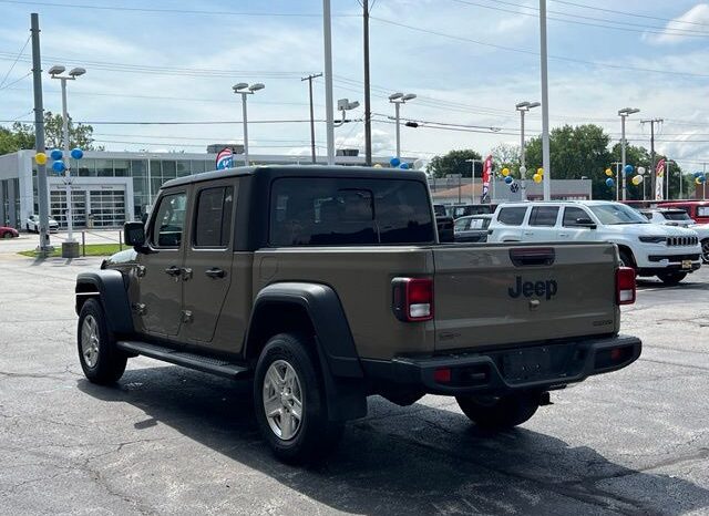 
 Jeep Gladiator full									