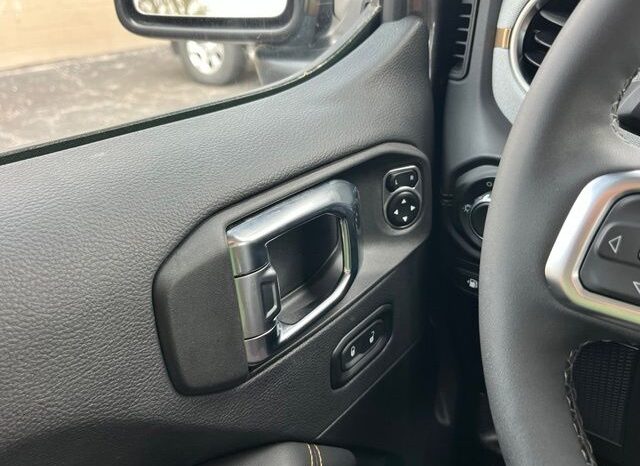 
 Jeep Wrangler full									
