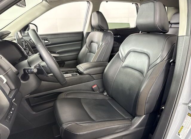 
 Nissan Pathfinder full									