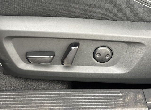 
 Nissan Rogue full									