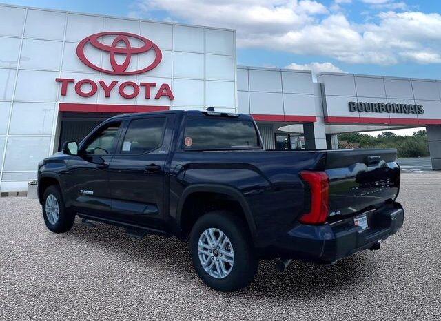 
 Toyota Tundra full									