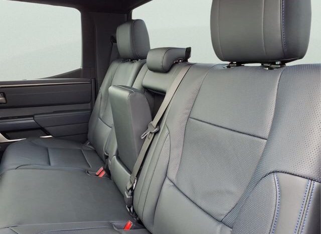 
 Toyota Tundra full									