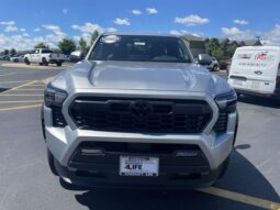 Toyota Tacoma Hybrid full