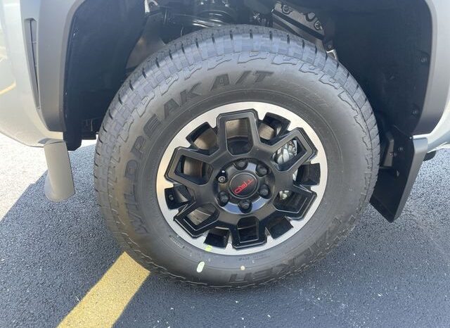 
 Toyota Tacoma Hybrid full									