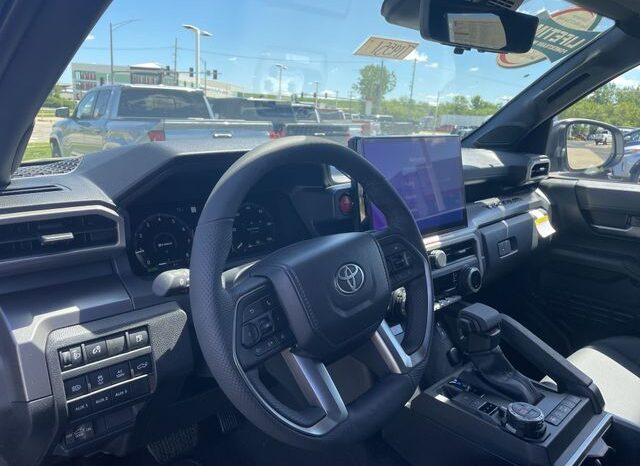 
 Toyota Tacoma Hybrid full									