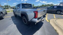 Toyota Tacoma Hybrid full