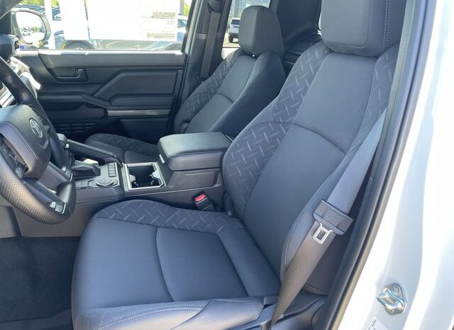 
 Toyota Tacoma full									