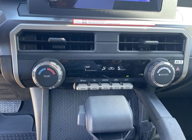 
 Toyota Tacoma full									