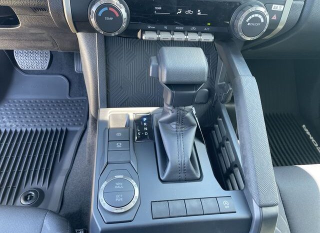 
 Toyota Tacoma full									