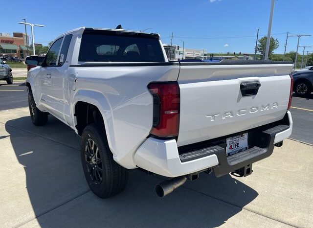 
 Toyota Tacoma full									