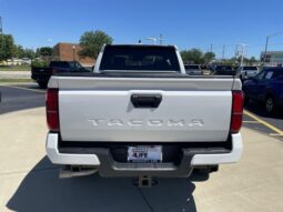 Toyota Tacoma full