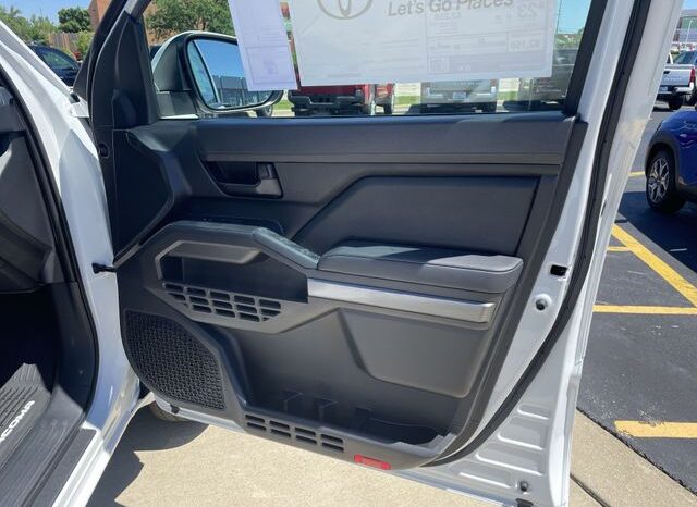 
 Toyota Tacoma full									