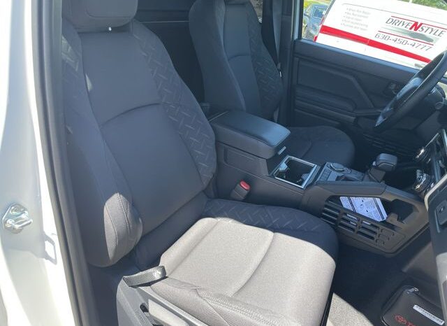 
 Toyota Tacoma full									