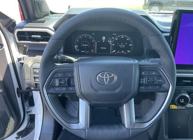 
 Toyota Tacoma full									