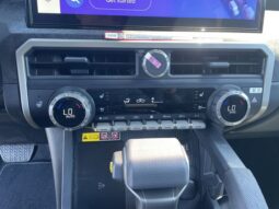 
 Toyota Tacoma full									